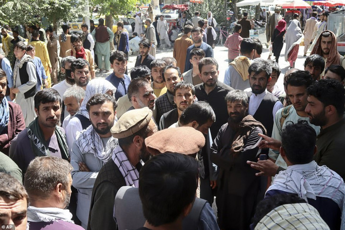 https://www.tbsnews.net/bangla/sites/default/files/styles/infograph/public/images/2021/08/29/47228811-9937149-images_show_huge_crowds_of_desperate_afghans_queueing_outside_a_-a-21_1630221910420.jpg?itok=rV9pgb6t&timestamp=1630254707