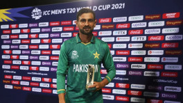 শোয়েব মালিকের ফিটনেসের পেছনে ‘আয়না রহস্য’