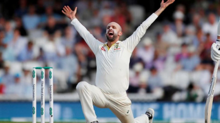 Australia's Nathan Lyon appeals to England's Jos Buttler's wicket Photo: Reuters