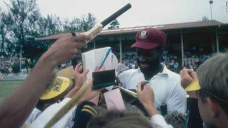  West Indian player Franklyn Stephenson signing autographs in South Africa. Photo: Courtesy