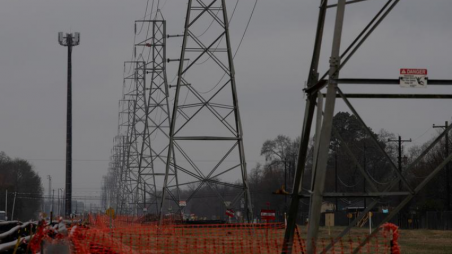 As power returns, Texas energy firms slowly emerge from deep freeze