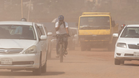 As air pollution goes up, so do admissions for asthma and other respiratory ailments. Photo: Saikat Bhadra/TBS
