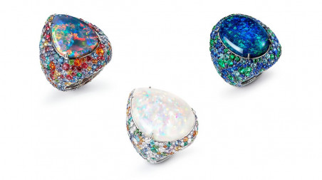 Paris jewellery house makes waves with holographic collection