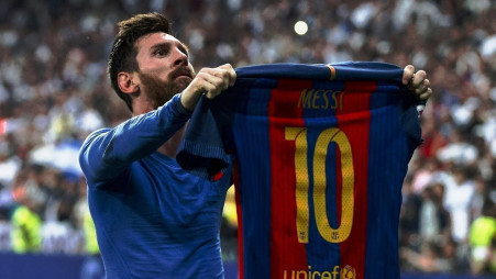 Messi's top 10 greatest moments in Barcelona