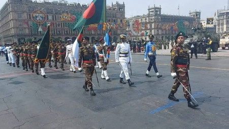 Bangladesh armed forces contingent takes part in Mexico’s special parade