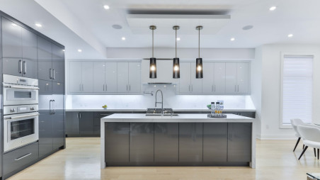 Modular kitchens are practical and have become popular in the cosmopolitan apartments. Photo: Collected
