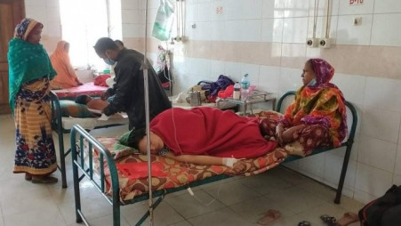 Three of a family arrested for ‘torturing housewife’ 