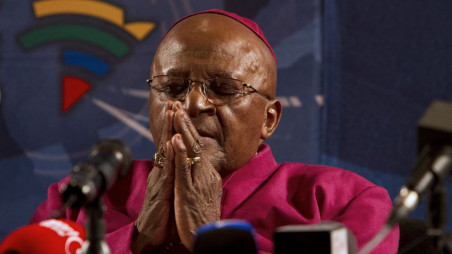 Archbishop Emeritus and Nobel Laureate Desmond Tutu pays tribute to Nelson Mandela during a news conference in Cape Town 6 December, 2013. PHOTO: REUTERS/Mark Wessels