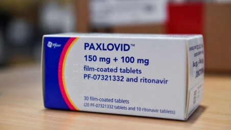 China approves use of Pfizer&#39;s Covid drug Paxlovid