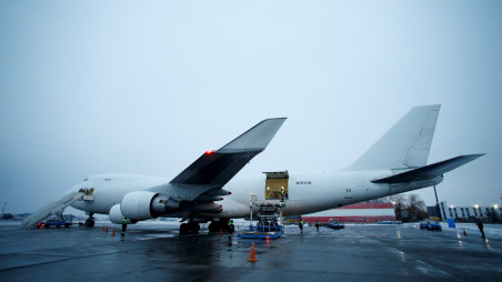 A plane carrying military aid, delivered as part of the United States' security assistance to Ukraine, is parked at the Boryspil International Airport outside Kyiv, Ukraine, February 5, 2022. Photo :Reuters