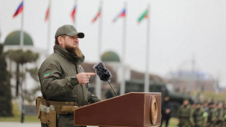 Head of the Chechen Republic Ramzan Kadyrov addresses service members while making a statement, dedicated to a military conflict in Ukraine, in Grozny, Russia February 25, 2022. REUTERS/Chingis Kondarov