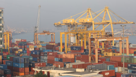 Ctg and Mongla ports halt unloading at outer anchorage