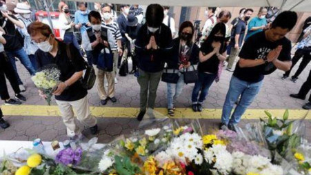 Japanese mourn ex-PM Shinzo Abe a day after his assassination