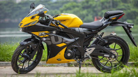 Suzuki GSX-R150: The fastest 150cc sports bike in the world! | undefined