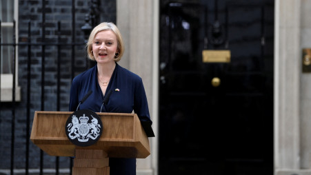 Liz Truss resigns as UK prime minister