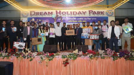 Sonargaon University freshers enjoy study tour, orientation event