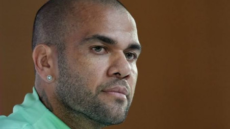 Dani Alves must remain in custody: court