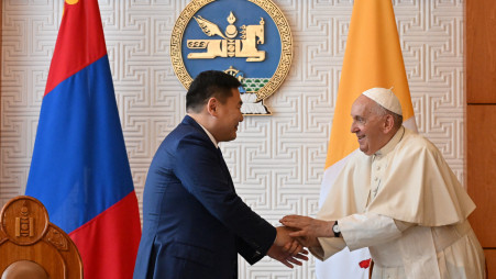 Ο Πάπας στη Μογγολία εκφράζει τη λύπη του για μια γη κατεστραμμένη από αμέτρητες συγκρούσεις