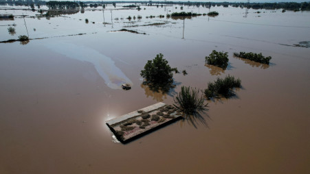Στα χωριά που επλήγησαν περισσότερο από τις πλημμύρες μετακινούνται ελληνικά σωστικά συνεργεία