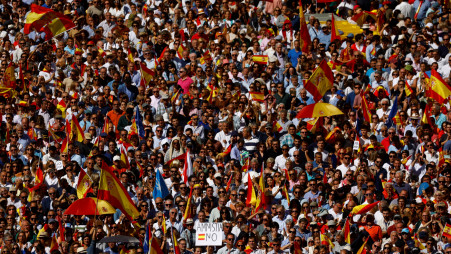 40.000 personas se manifiestan en España contra una amnistía para los separatistas catalanes