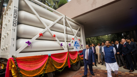 State Minister for Energy Nasrul Hamid inspects the cylinders which was used to transport gas from Bhola gas field on Thursday (21 December). Photo: Rajib Dhar/TBS