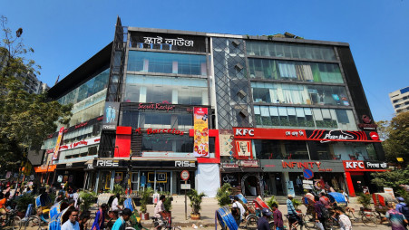 With impressive fire safety arrangements, the Sony Square building seems to be safer than other buildings with multiple restaurants in Mirpur, and also than many others in the whole city. PHOTO: MEHEDI HASAN 
