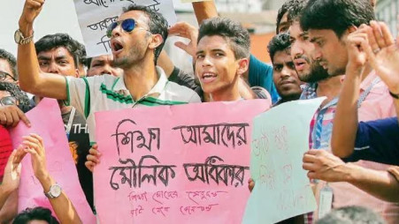 The private university students rebelled in 2015 against the VAT decision on their tuition fees and they will possibly repeat their struggle if the government forces this tax on them. Photo: Collected