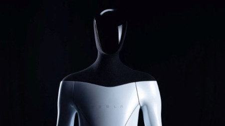 Tesla Bot" humanoid robot prototyp. Photo: Tesla