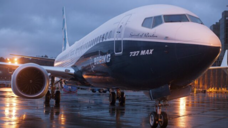 A Boeing 737 MAX 8 sits outside the hangar during a media tour of the Boeing 737 MAX at the Boeing plant in Renton, Washington December 8, 2015. Photo: REUTERS