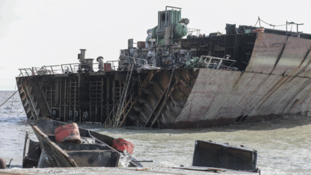 An explosion at a ship-breaking yard in Chattogram. Photo: TBS.