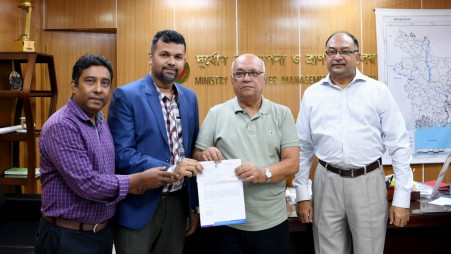 Community Bank Bangladesh PLC donates BDT 3 million to flood victims relief fund