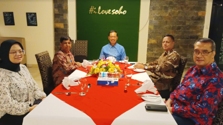 Luxury hotel owners met with Indonesian Ambassador Heru H Subolo today (22 September). Photo: Courtesy
