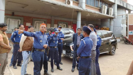 Around 20-30 robbers reportedly broke into Magpie Knitwear Limited, and made away with goods worth several crores of taka on 28 February. Photo: TBS