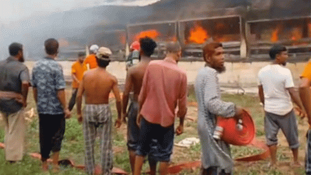 Fire blazing at a chicken farm in Jashore on 18 April 2025. Photo: TBS