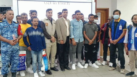 Migrant workers at the airport who were repatriated from war-torn Libya on 24 July 2025. Photo: TBS