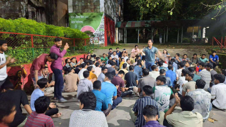 Students of Chittagong University stage protest on 1 September 2025. Photo: TBS