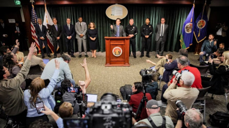 Los Angeles County District Attorney Nathan J. Hochman takes questions from the media during a press conference at the Los Angeles Hall of Justice after the son of Hollywood actor and filmmaker Rob Reiner was arrested and charged with murdering his parents, who were found dead in their home over the weekend, in Los Angeles, California, U.S. Photo: Reuters