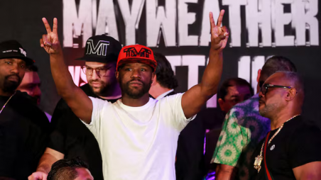 Floyd Mayweather Jr. gestures on the day of a press conference, ahead of exhibition fight with John Gotti III, in Mexico City, Mexico, 23 August, 2024. Photo: REUTERS