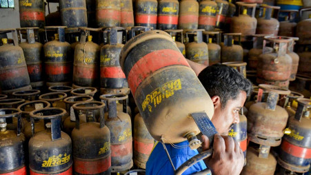 Sudden shortage of commercial LPG cylinders has alarmed the hospitality sector of India. File Photo