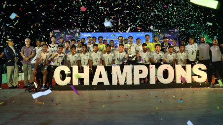 Heroes’ welcome for SAFF U-20 champions in Dhaka