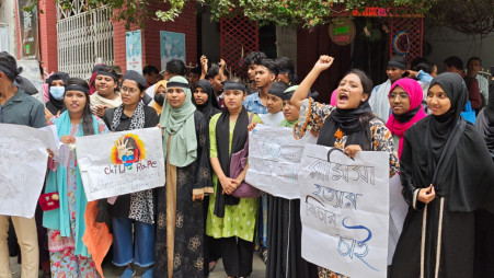 Citizens' Platform Against Women and Children Repression organised a human chain. Photo: TBS