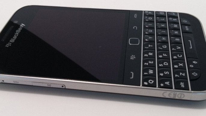 Classic BlackBerry phones will stop working January 4