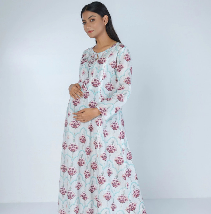 Pregnancy fashion wear: Style in comfort | The Business Standard