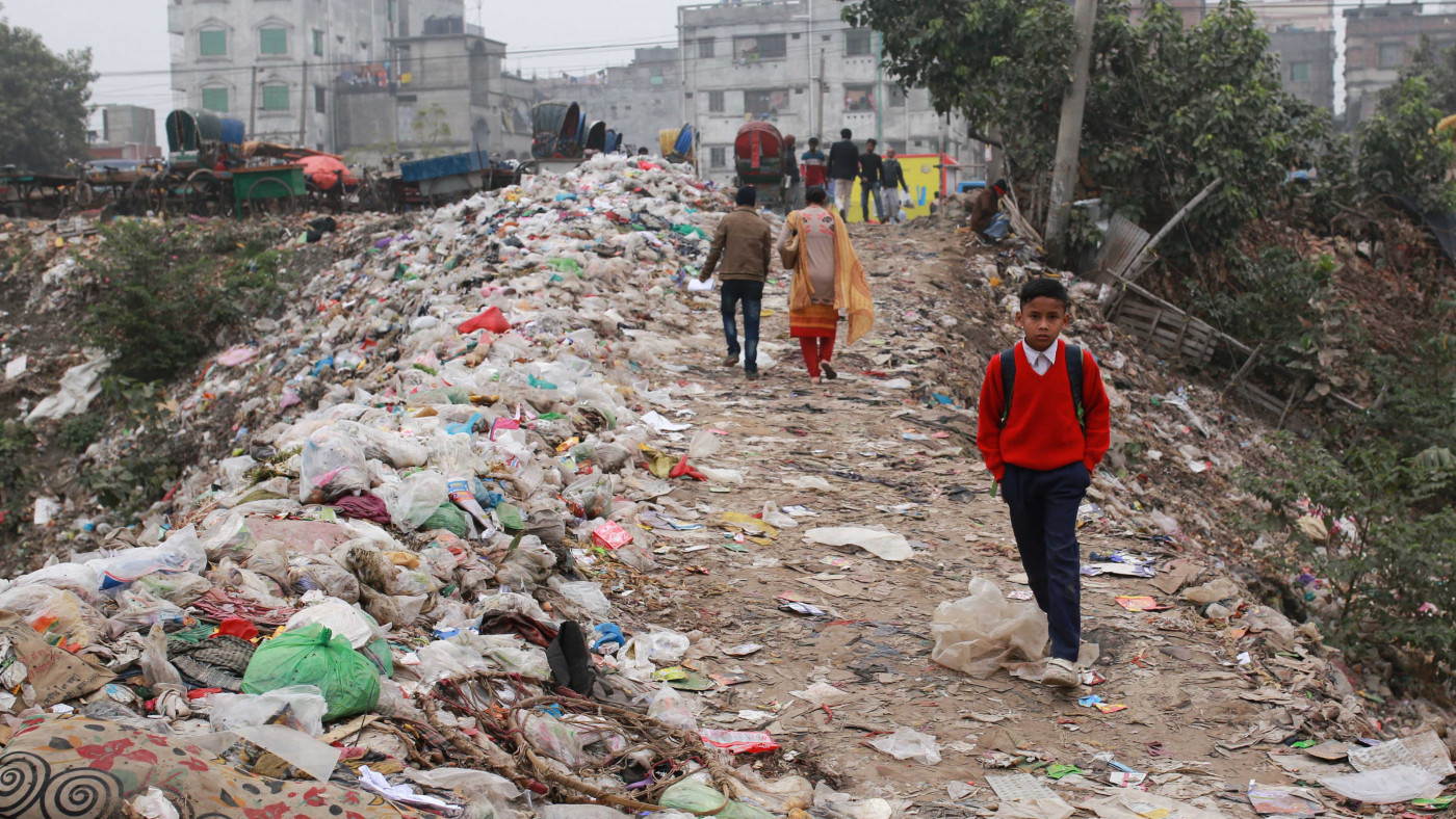 Urban areas in Bangladesh have substantially higher per capita plastic use (9 kg per person in 2022), whereas per capita plastic consumption in Dhaka city corporation areas is 24kg. Photo: TBS