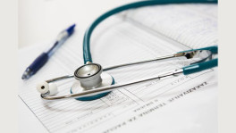 Doctors, nurses getting sick: Protective gear, curbs on non-essential services can save lives