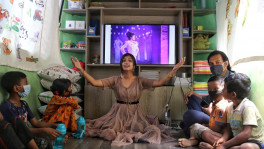 Maria Mumu, founder of Moshal among the students of Chakar school. Photo-Courtesy