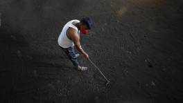 Workers work at an organic fertiliser producing plant in Chattogram. The photo was taken from Chattogram City Corporation's Garbage Treatment Plant in Halishahar Anand Bazar area on Thursday. Photo: Mohammad Minhaj Uddin