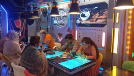 WinBees: The restaurant right out of a sci-fi movie