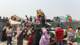 The main attraction was the combat tanks and almost everyone was climbing onto them to take pictures of themselves. The children seemed especially ecstatic, as they were awestruck by the size of the vehicle. Photo: Mehedi Hasan