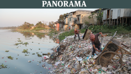 The Solid Waste Management guidelines stipulate that landfills must be located at least 200 meters away from any water body. However, in practice, this regulation is often not adhered to. Photo: Mehedi Hasan